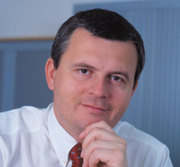 Nov organizan struktura v Canon CZ