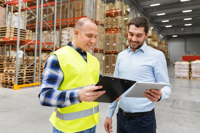 Tu�ka a pap�r u� do skladu nepat��