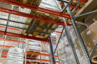 Jak na ��zen� sklad�? �t�hl�m, nebo elektronick�m syst�mem?