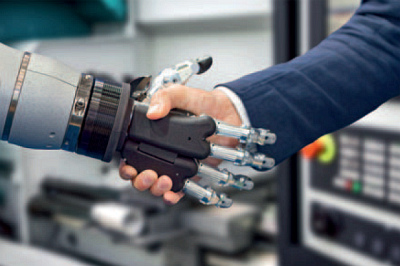 Roboti, 5G a inteligentn� stroje v pr�myslov� automatizaci